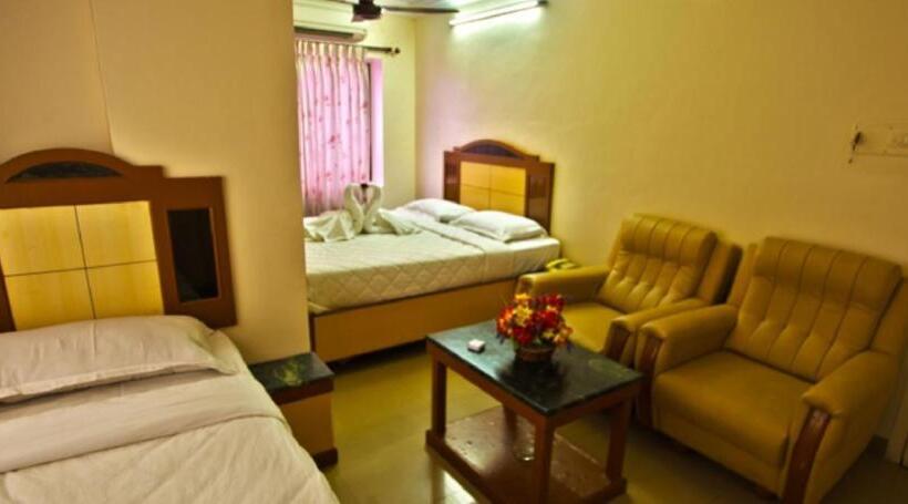 ホテル Vinayak And Thendral Bar, Coimbatore