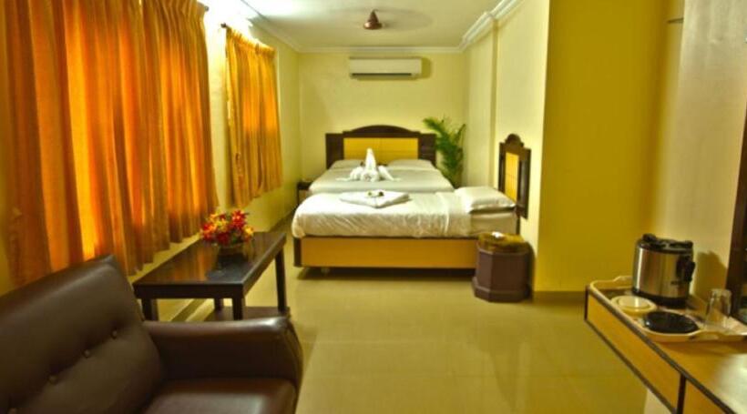 ホテル Vinayak And Thendral Bar, Coimbatore