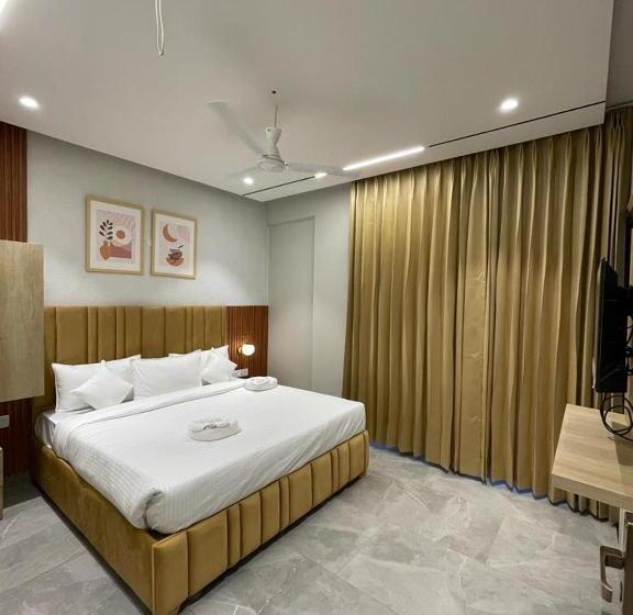 هتل West Inn Premium