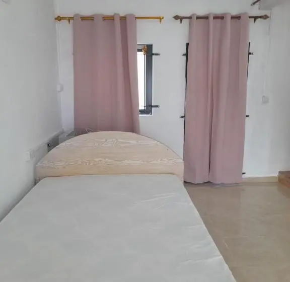 پانسیون Ashan Luxury Seafront Bungalow 1