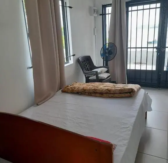 پانسیون Ashan Luxury Seafront Bungalow 1