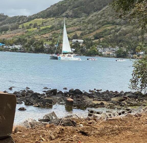 پانسیون Ashan Luxury Seafront Villa 1