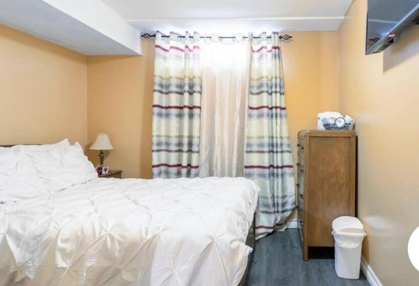 פנסיון Bella S Palace 2 Bedrooms Lower Level Unit In Town Home With Separate Entrance