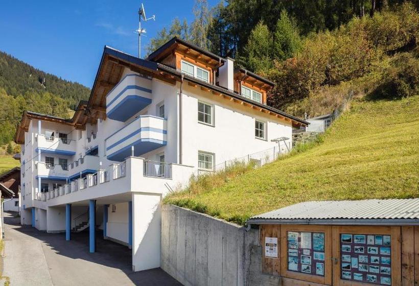 בית מלון כפרי Adlerhorst Apart