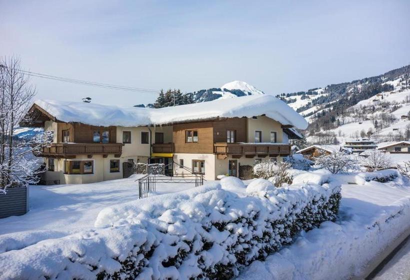 בית מלון כפרי Andrea Cäciel