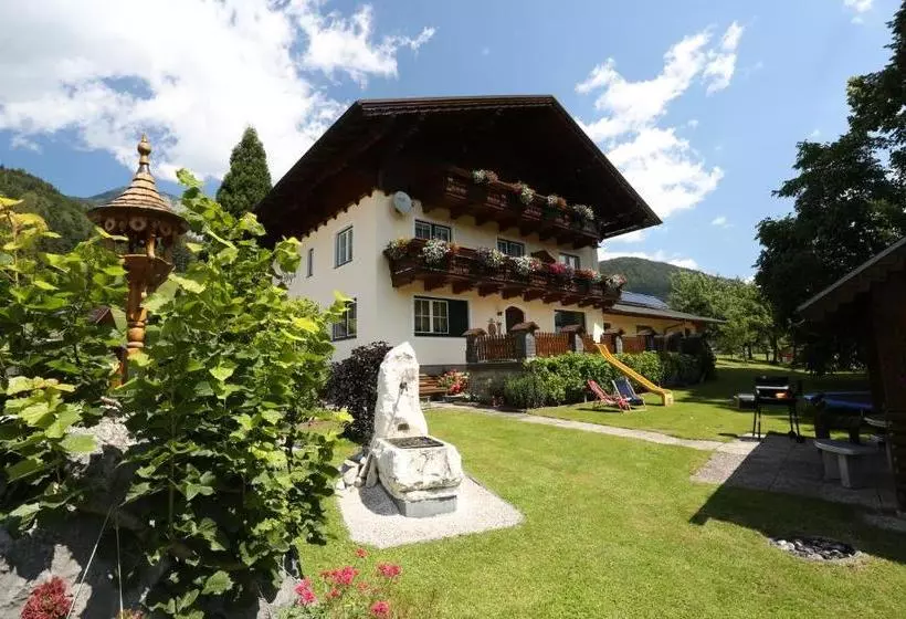 ホテル Bauernhof Esslgut