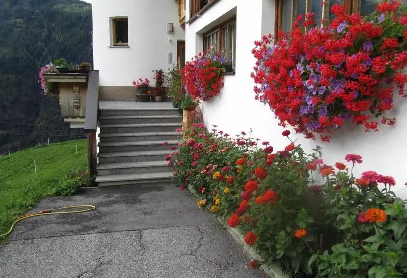 ホテル Bauernhof Lentsch
