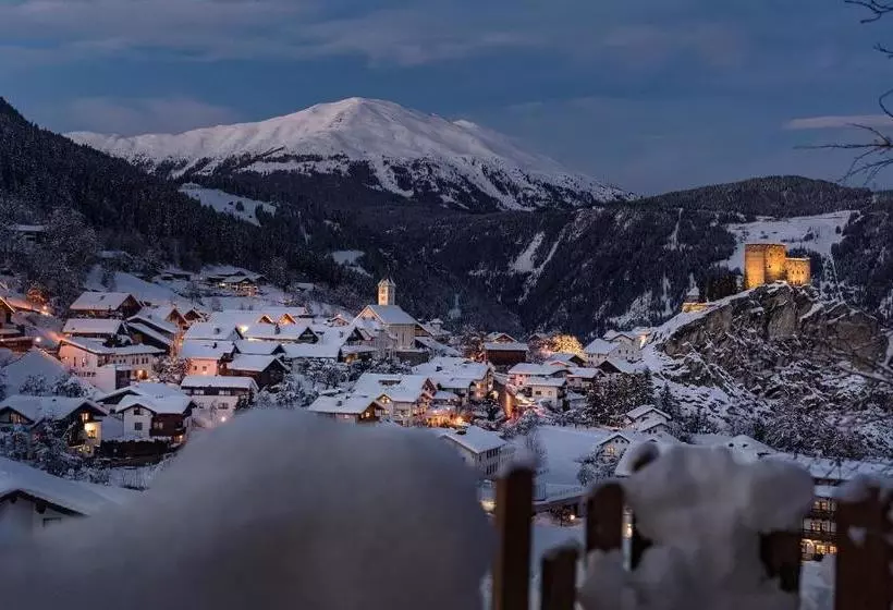 Hotelli Chalet's Ladizium