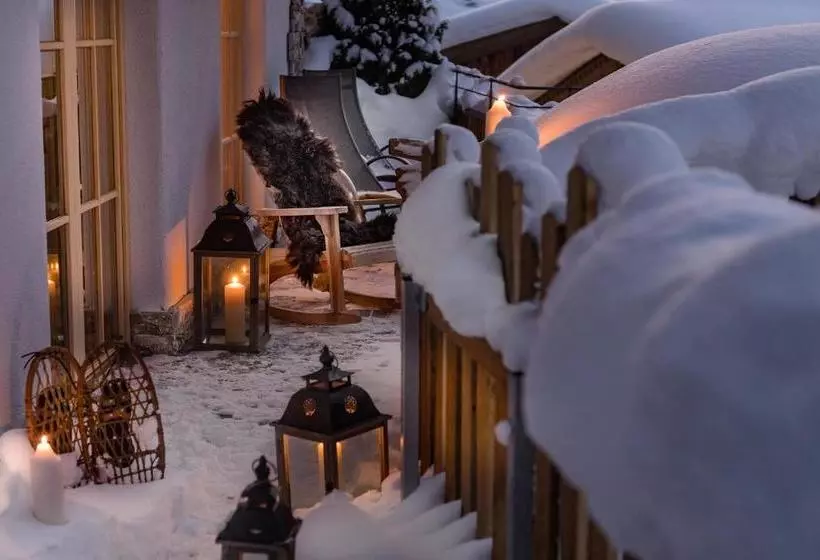 Hotelli Chalet's Ladizium