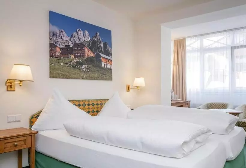 ホテル Dachstein