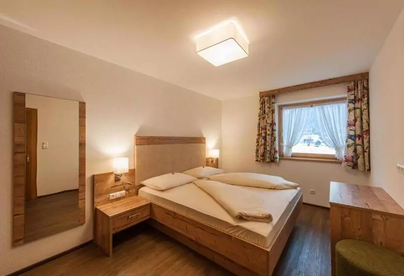 Hotelli Ferienhaus Larinmos