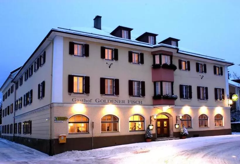 ホテル Gasthof Goldener Fisch