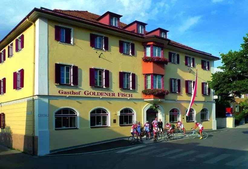 ホテル Gasthof Goldener Fisch