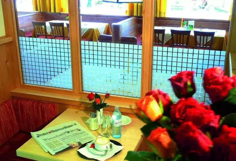 ホテル Gasthof Goldener Fisch