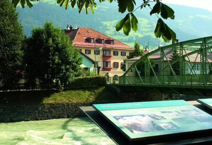 ホテル Gasthof Goldener Fisch