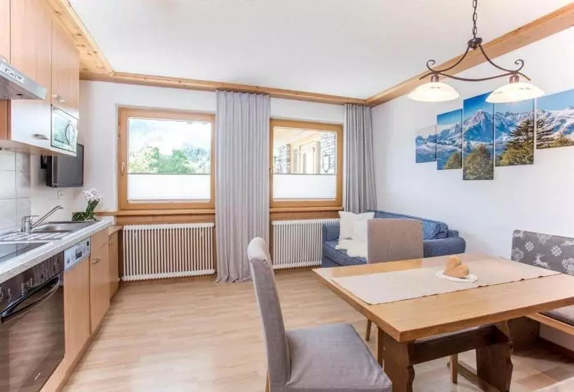 ホテル Gästehaus Gollner