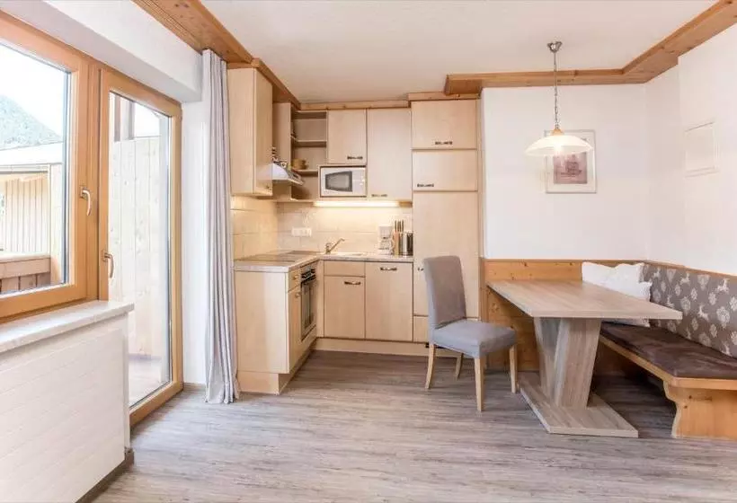 ホテル Gästehaus Gollner