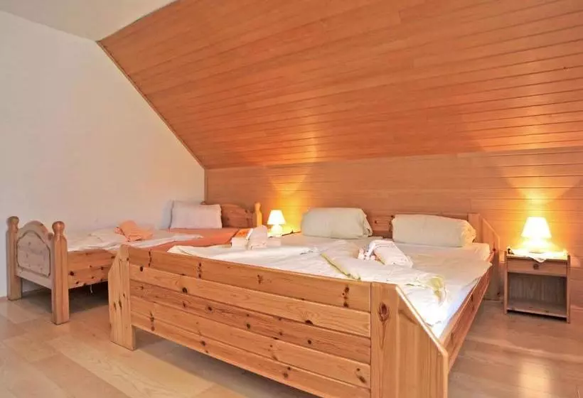 ホテル Haus Goehringer