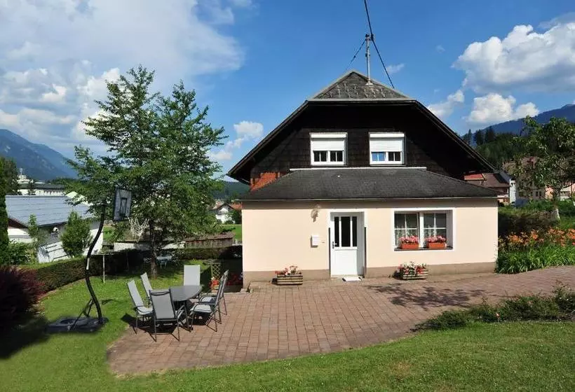 ホテル Haus Goehringer