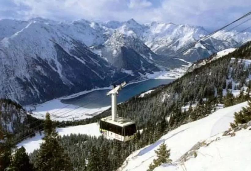 هتل Landhausappartement Kofler