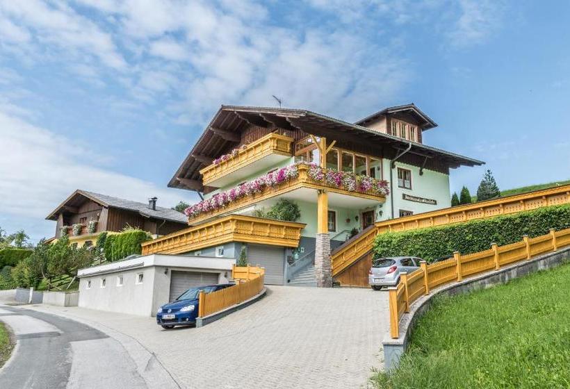 ホテル Privatzimmer Inge Klaushofer