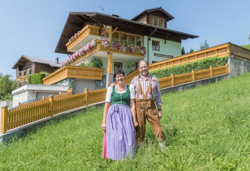 ホテル Privatzimmer Inge Klaushofer