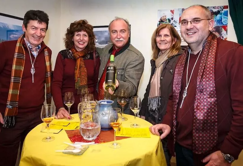 ホテル Wein & Landhaus Willi Opitz
