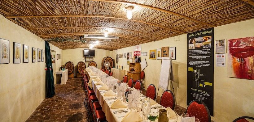 Отель Wein & Landhaus Willi Opitz