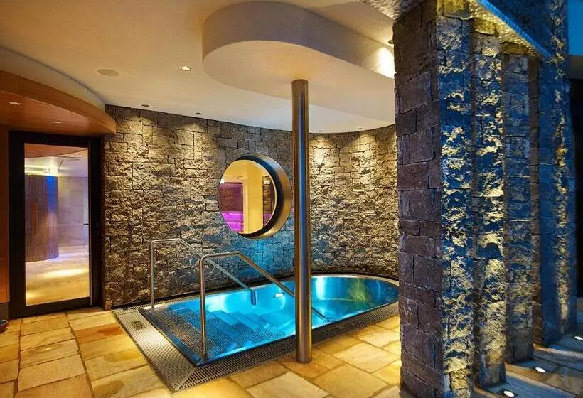 Schlosshotel Fiss
