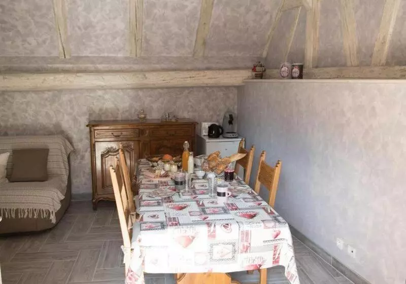 Aamiaismajoitus (B&B) Chambres Suite D Hôte Divine Providence