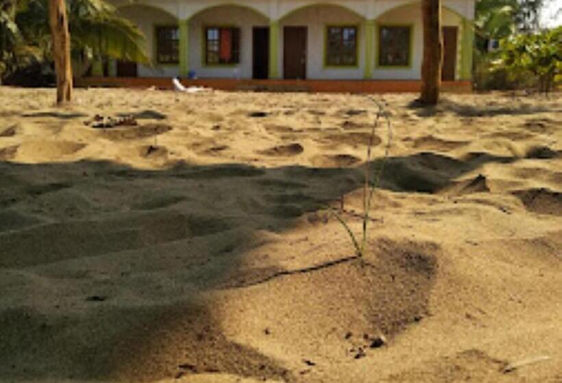 Отель Aditya Beach Resort Malvan