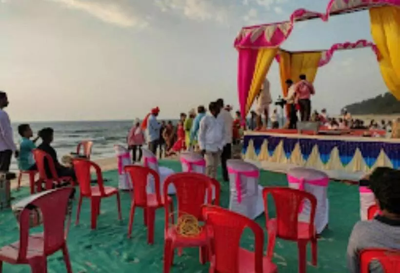 ホテル Aditya Beach Resort Malvan
