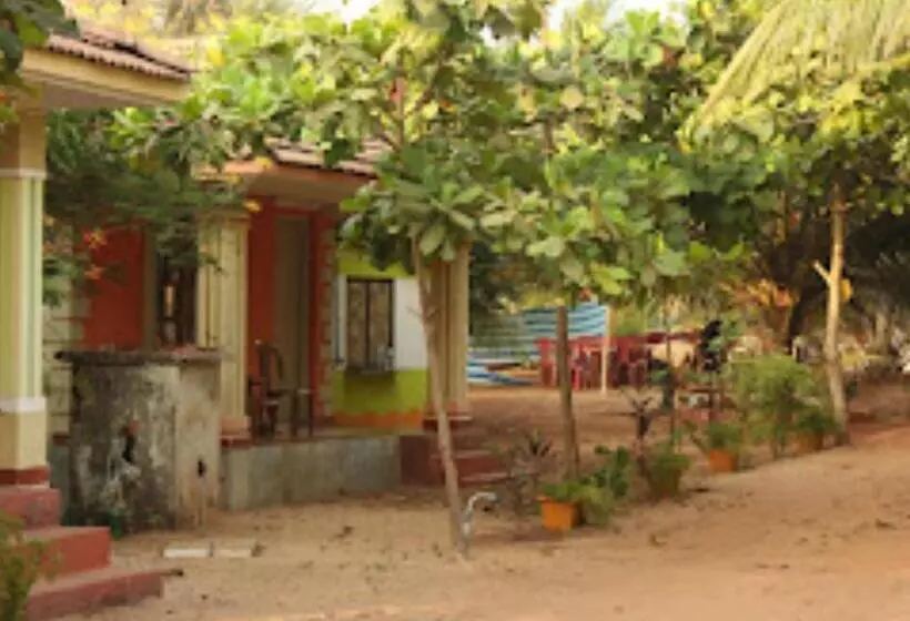 ホテル Aditya Beach Resort Malvan