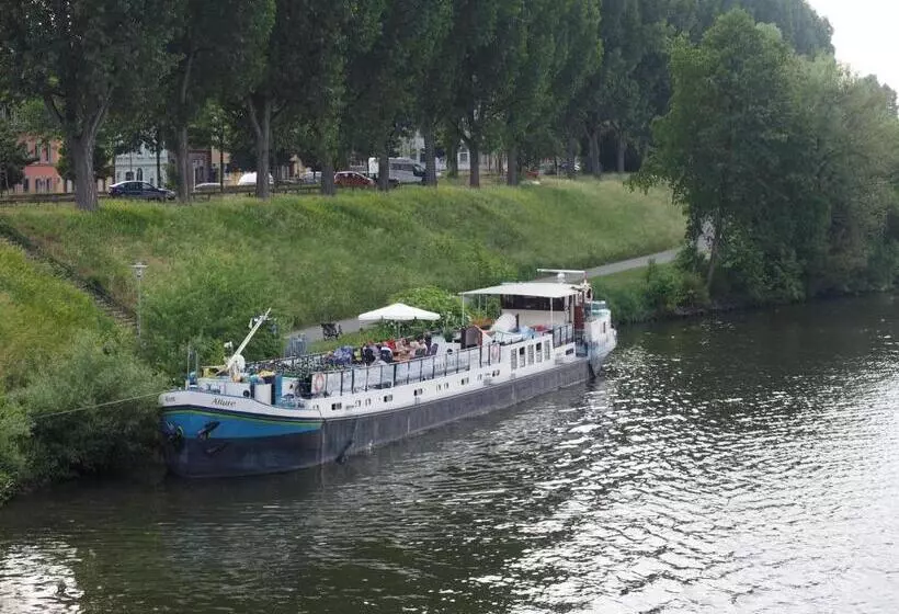هتل Boat Allure Groningen
