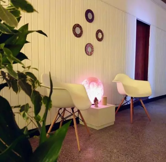 Hotel Falkner
