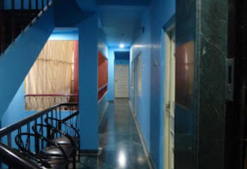 Hotelli Golden Palace Jalgaon