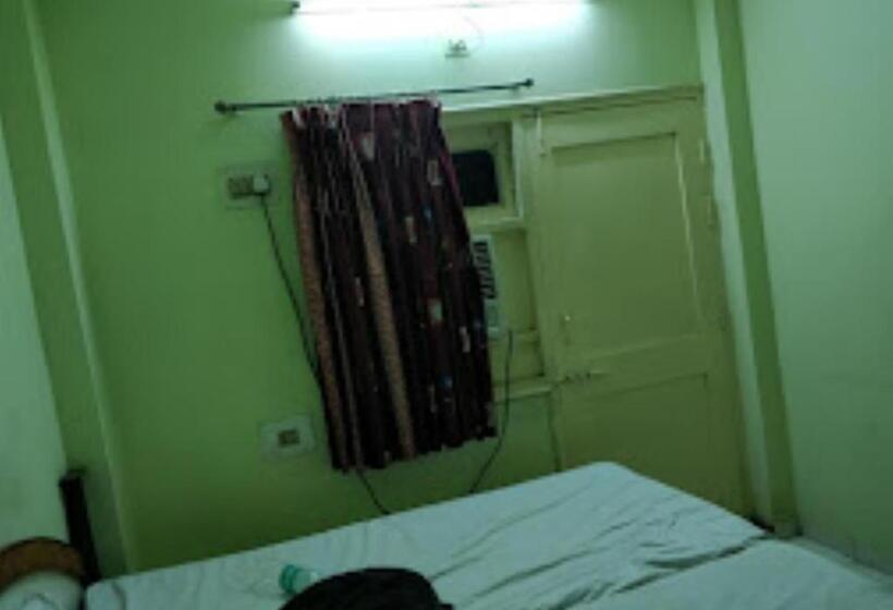 Hotelli Golden Palace Jalgaon