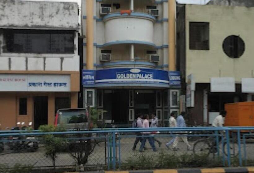 Hotelli Golden Palace Jalgaon