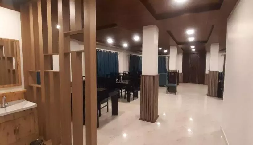 Hotelli Hilsan Residency And
