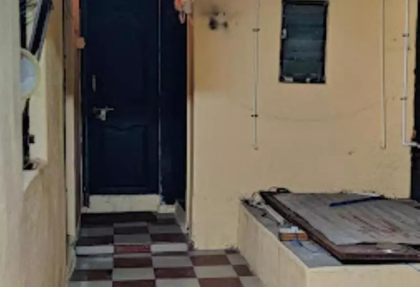 Hotelli Lasane Guruji Bhakta Niwas Tuljapur