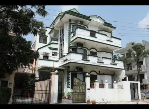 Hotel Loomstay White House