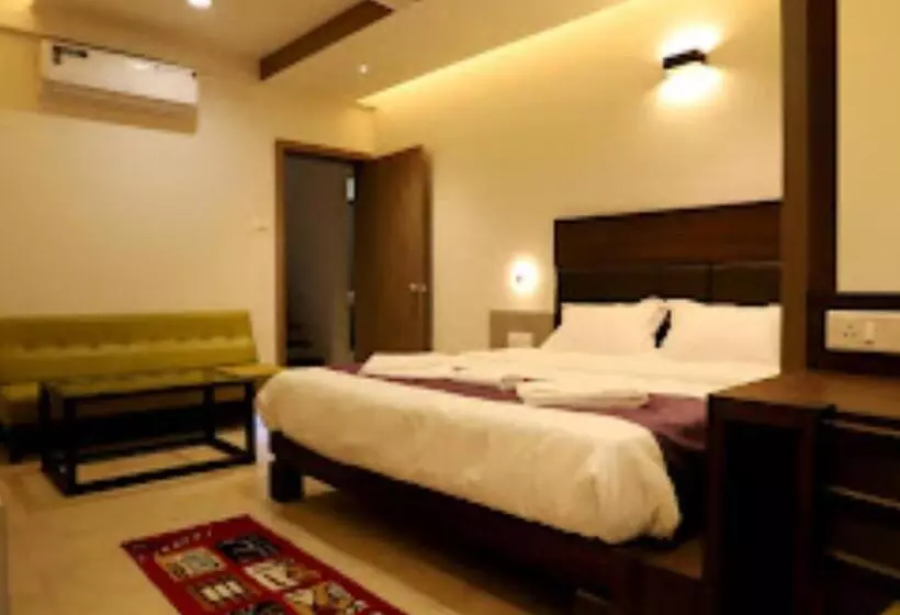 Hotelli Lotus Lodge Kalmath