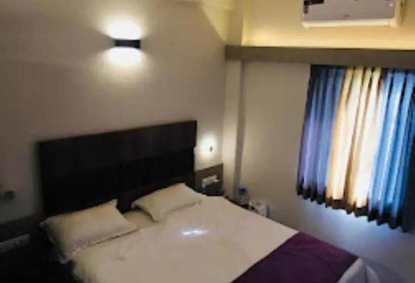 Hotelli Lotus Lodge Kalmath