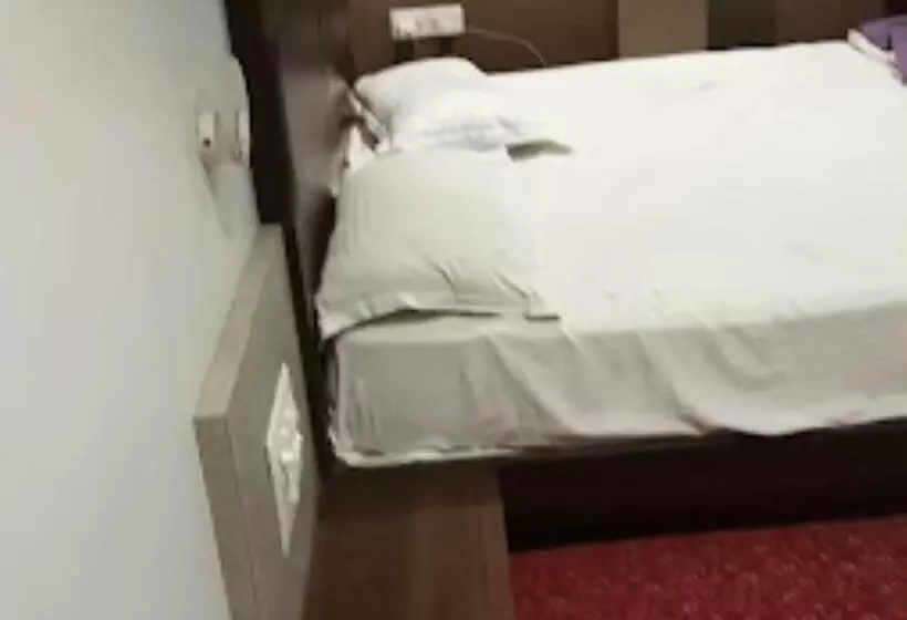 Hotelli Lotus Lodge Kalmath