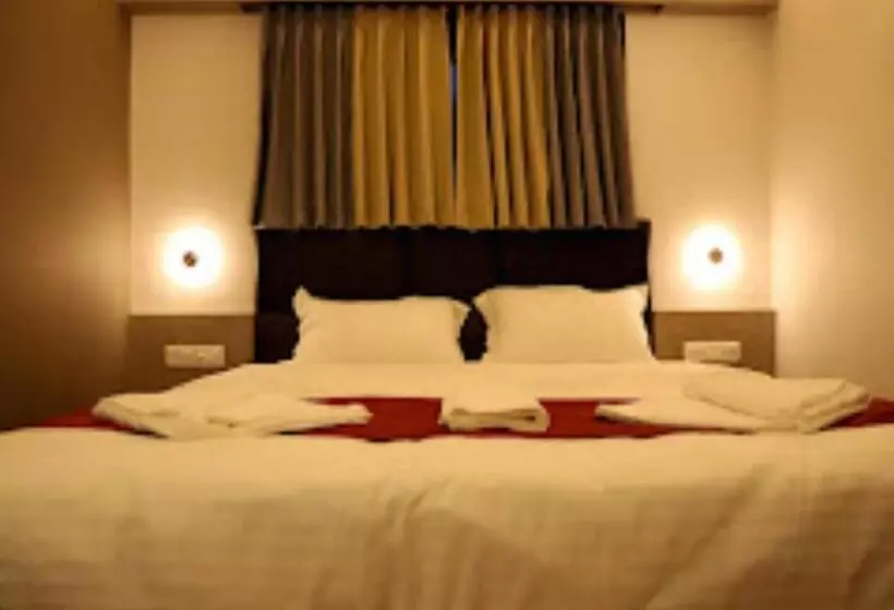 Hotelli Lotus Lodge Kalmath