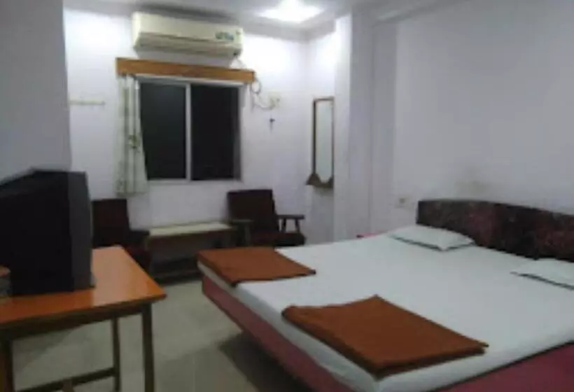 ホテル Mina Palace Wardha