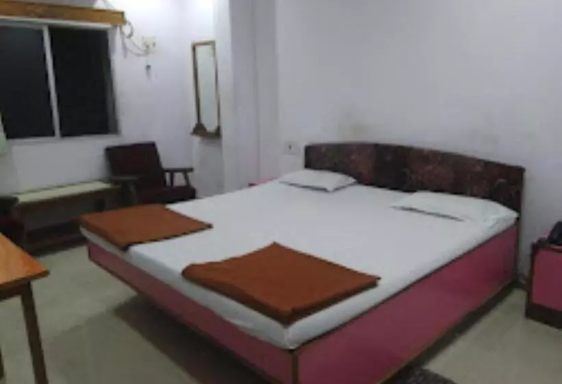ホテル Mina Palace Wardha