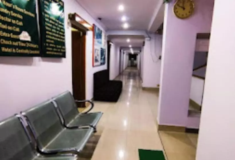 ホテル Mina Palace Wardha
