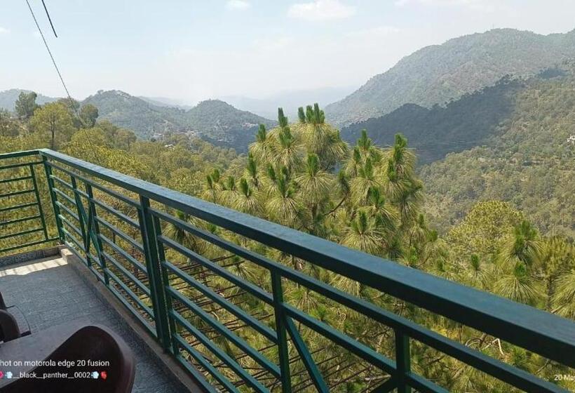 בית מלון כפרי Pine View