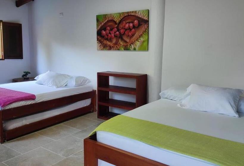 هتل Portones De Rioclaro Las Mercedes